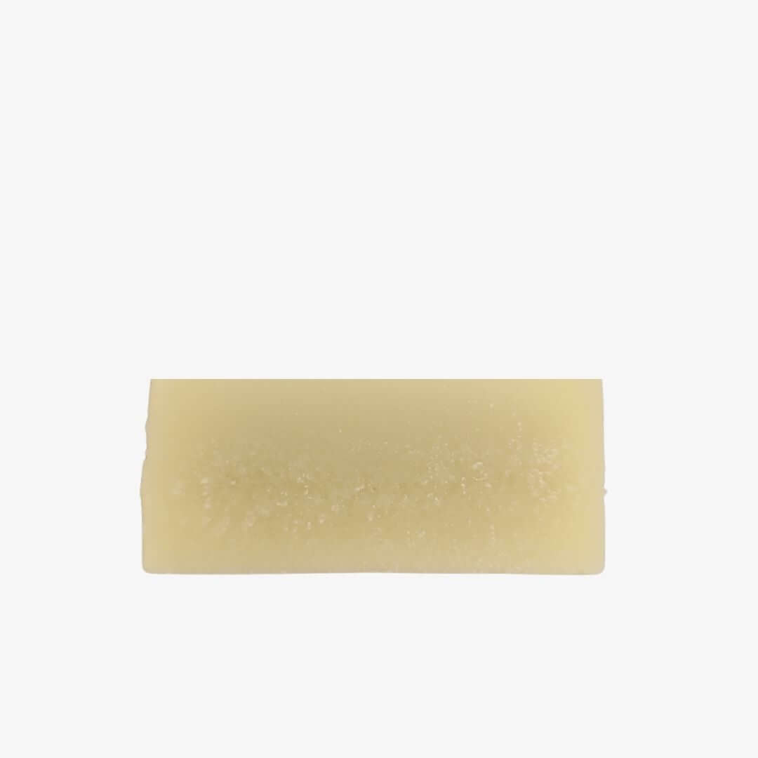 Après-shampoing solide à l'huile de chanvre, soin naturel pour cheveux secs et abîmés, hydratation et brillance.